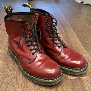 Dr. Marten’s 1460 Smooth Leather Lace Up Boots